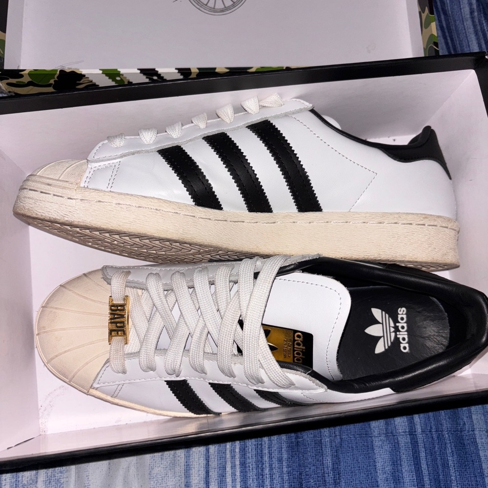Bape Men's White and Black Sneakers